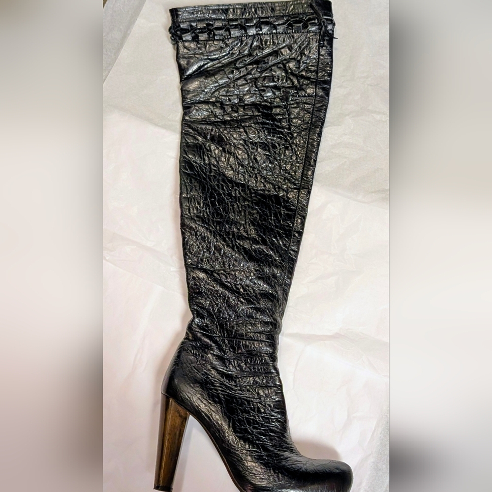 Elegant Black Textured Over the Knee Boots